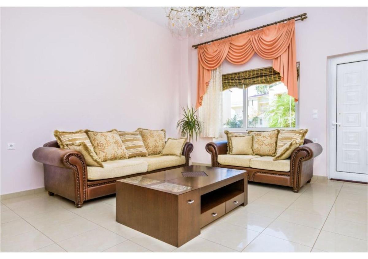 Andronikis House - Housity