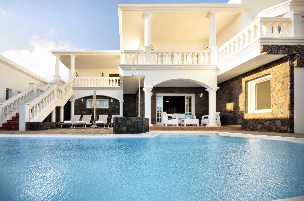 Villa Los Loros - Housity