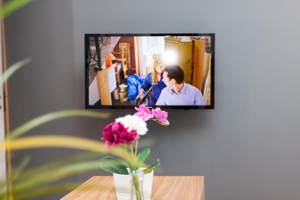 Rooms and Apartments Glossy - Housity