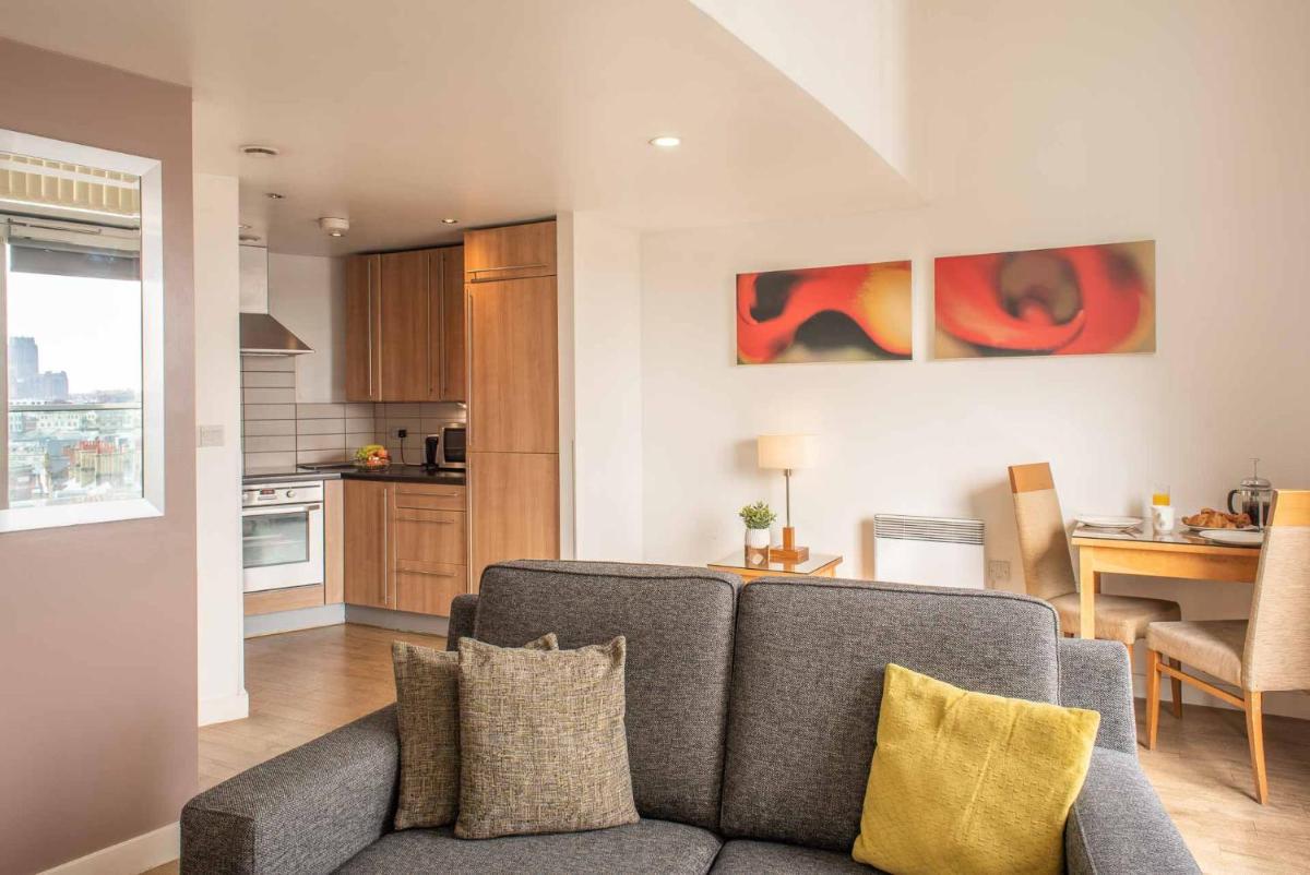 PREMIER SUITES Liverpool - Housity