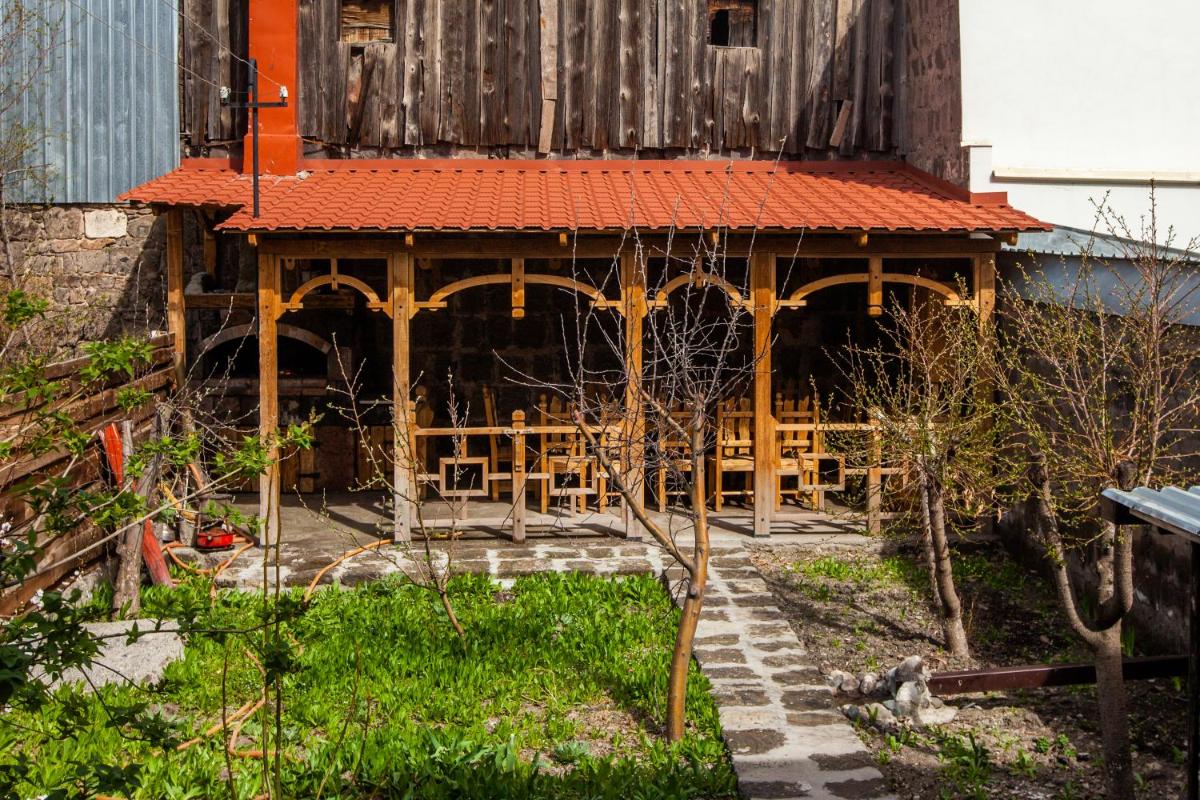 ARmoon Hotel - Housity
