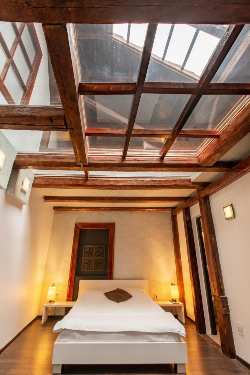 Suitetrails - Vendi Grand Square Residence