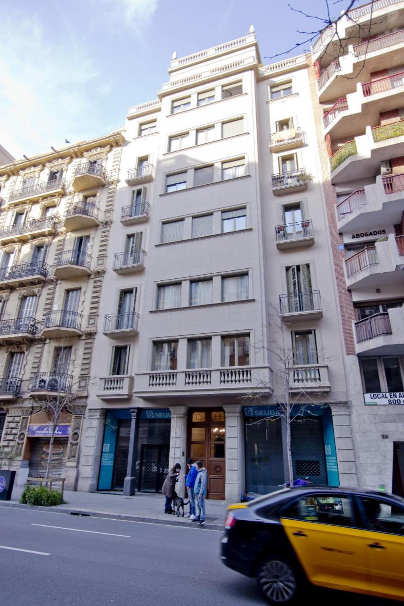 Barcelona City Centre Hostal - Housity