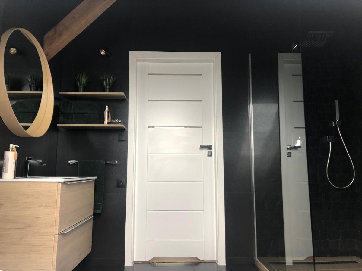 Apartament Aleksandra we Wielu z widokiem na jezioro - Housity