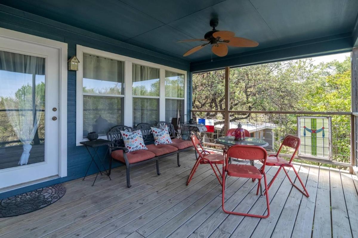 The Perch on Lake Travis - Housity