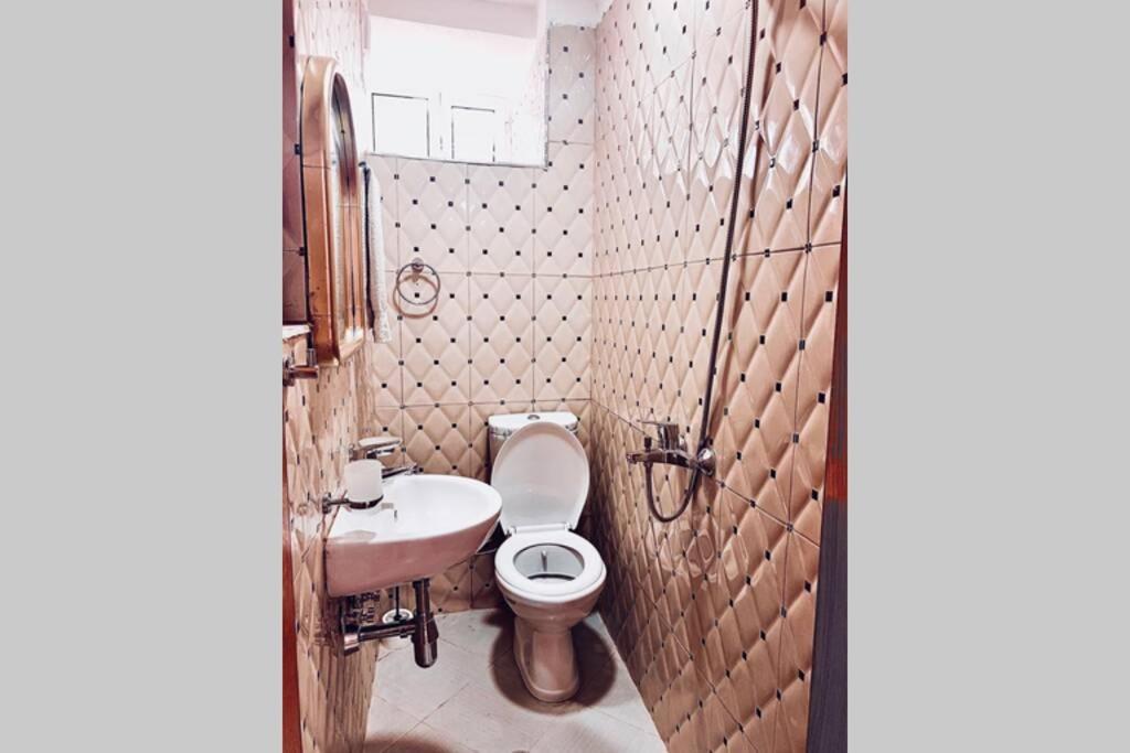 Kubeja Guest House - Housity