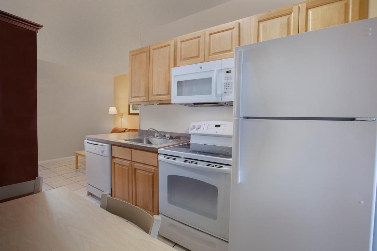 Westgate Harbour Beach Resort - Housity