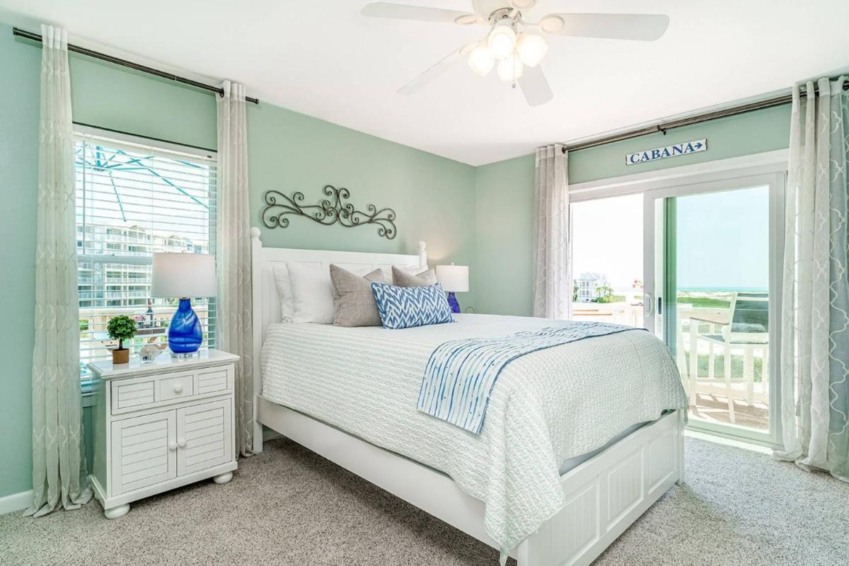 Gulf Winds Court 202 - Emerald Cove Oasis - Housity