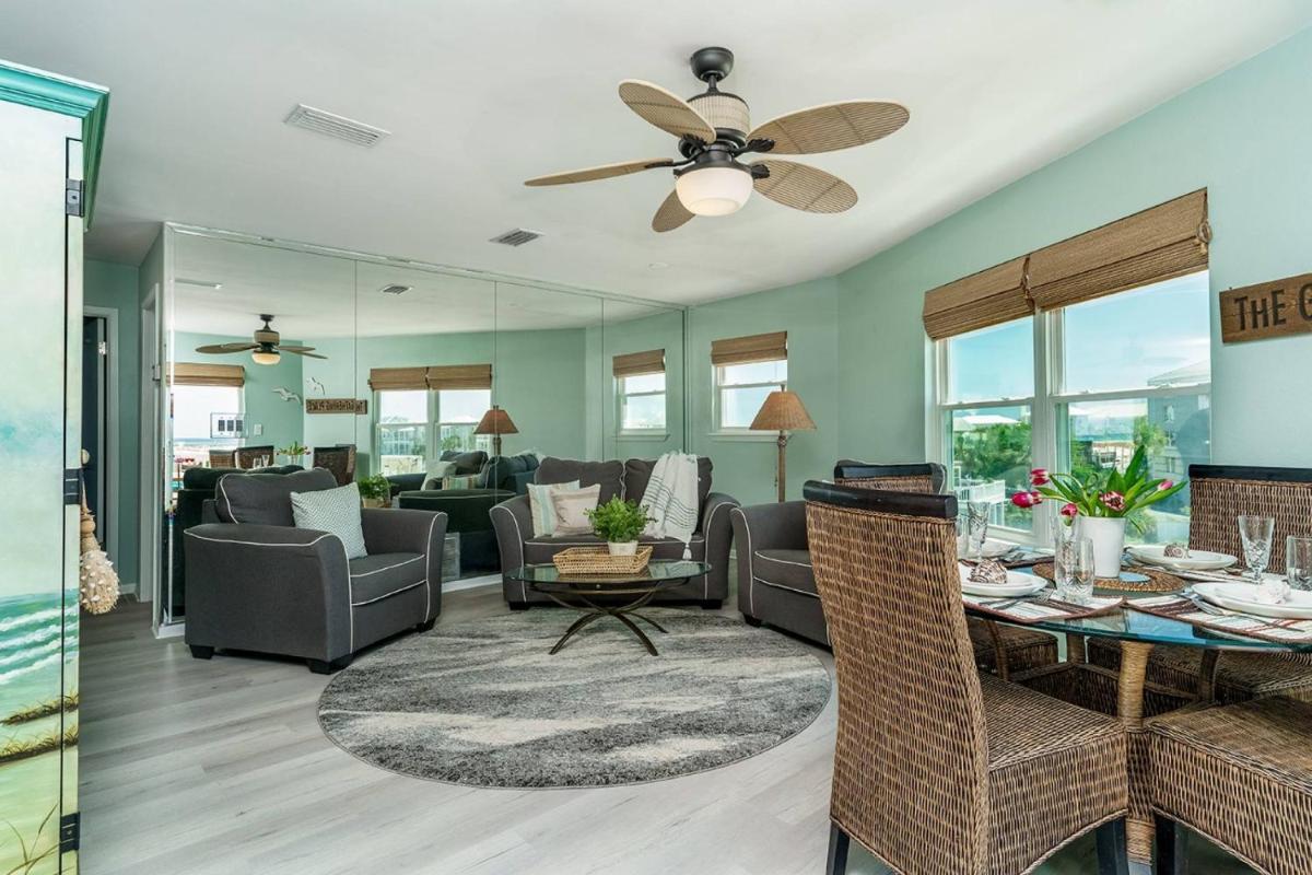Gulf Winds Court 202 - Emerald Cove Oasis - Housity