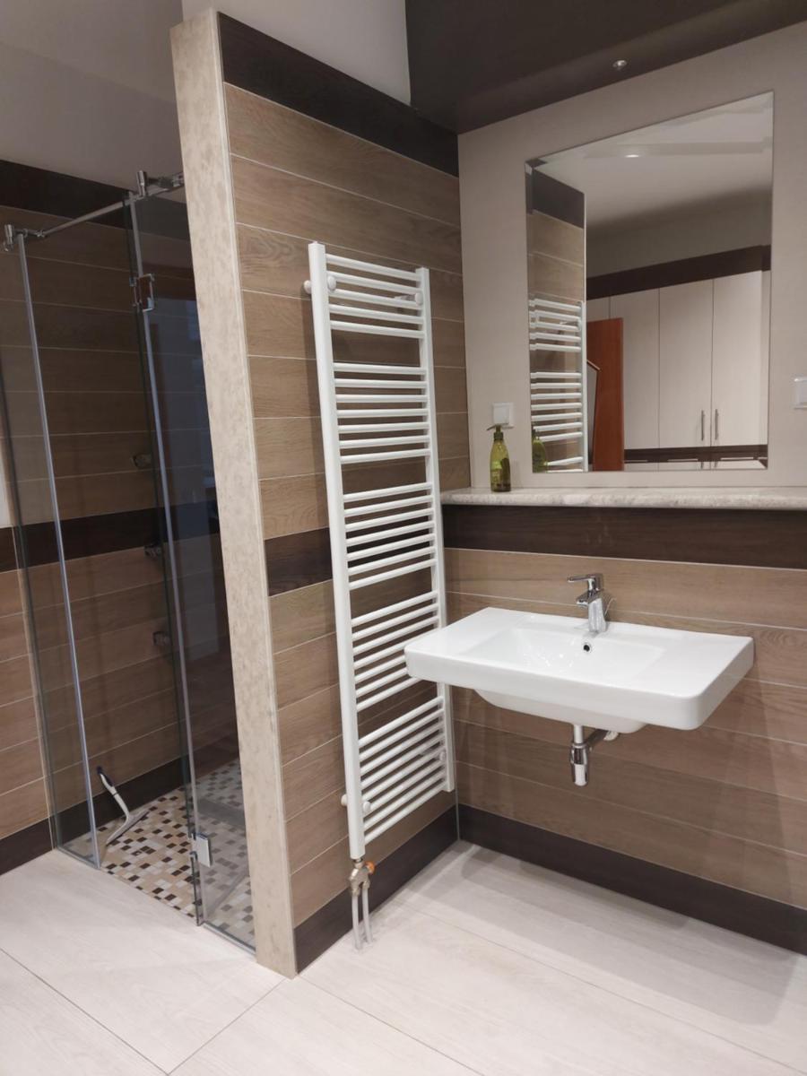 Centar Prenj (pravi profil) - Housity