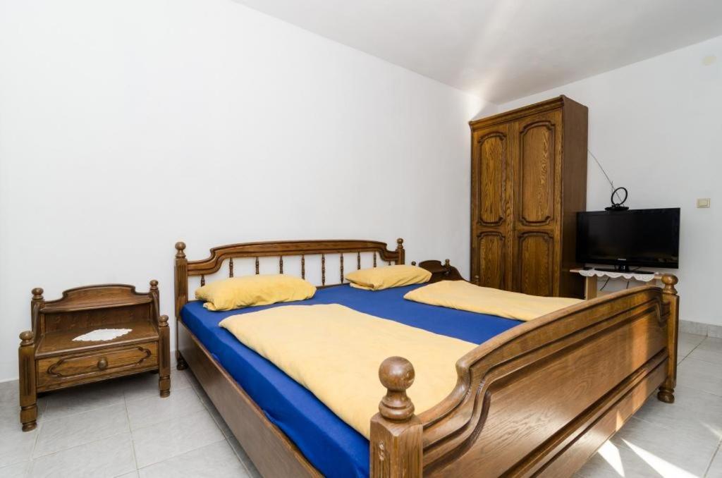 Apartments Lemeš - Housity