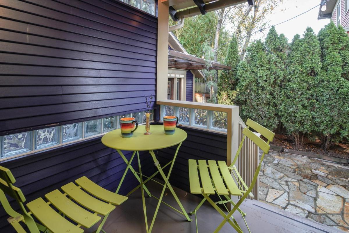 Secluded Patio Suite Right By All The Action - Housity