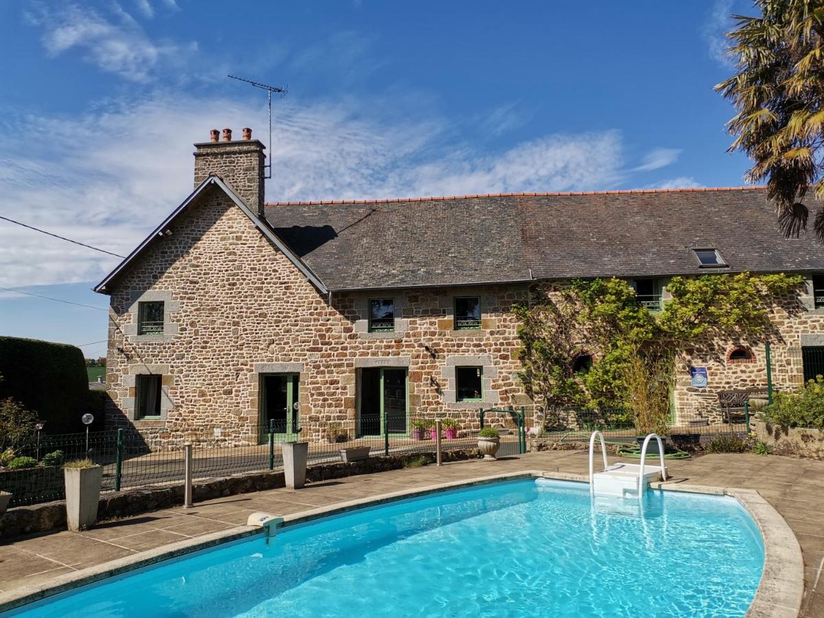 Suitetrails - STUDIO PRIVATIF ET SA PISCINE AUX AGAPANTHES DE CROMEL - Le Mont Saint-Michel