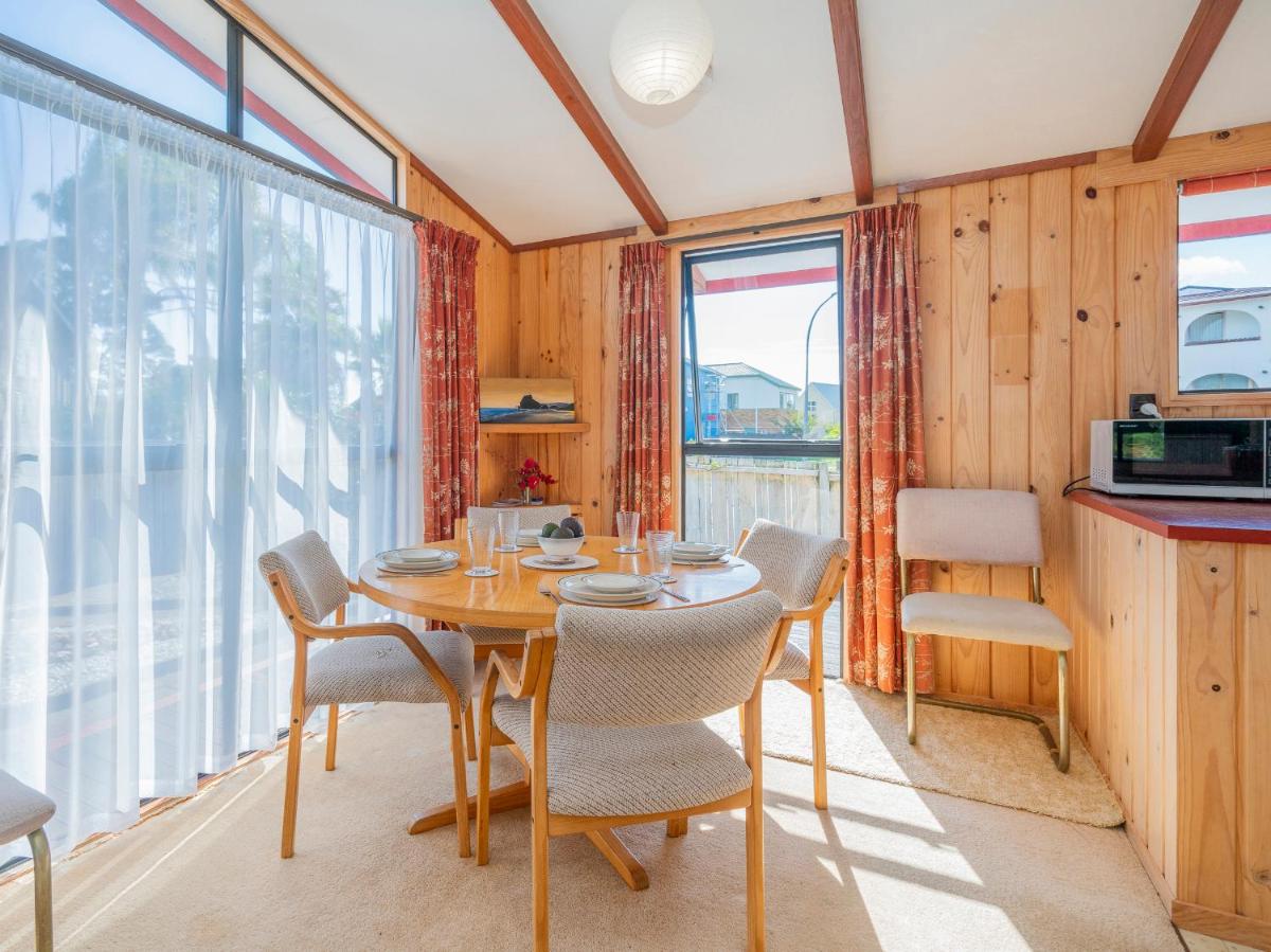 Sheppard's Rest - Pauanui Holiday Home - Housity