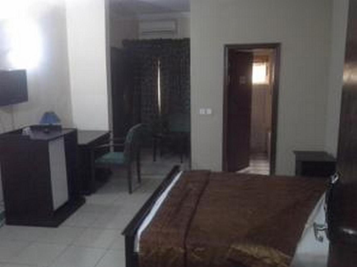 Room in Lodge - The Golf Prince Hotel - Housity