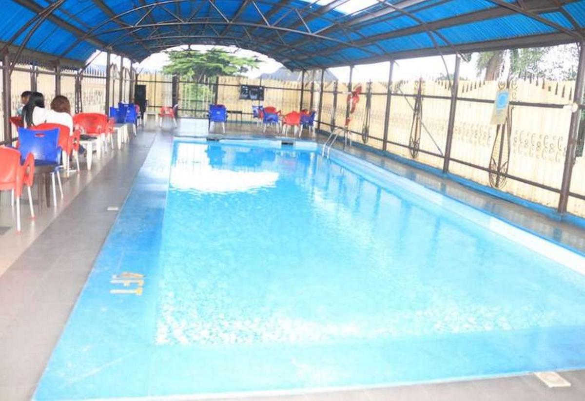 Room in Lodge - The Golf Prince Hotel - Housity