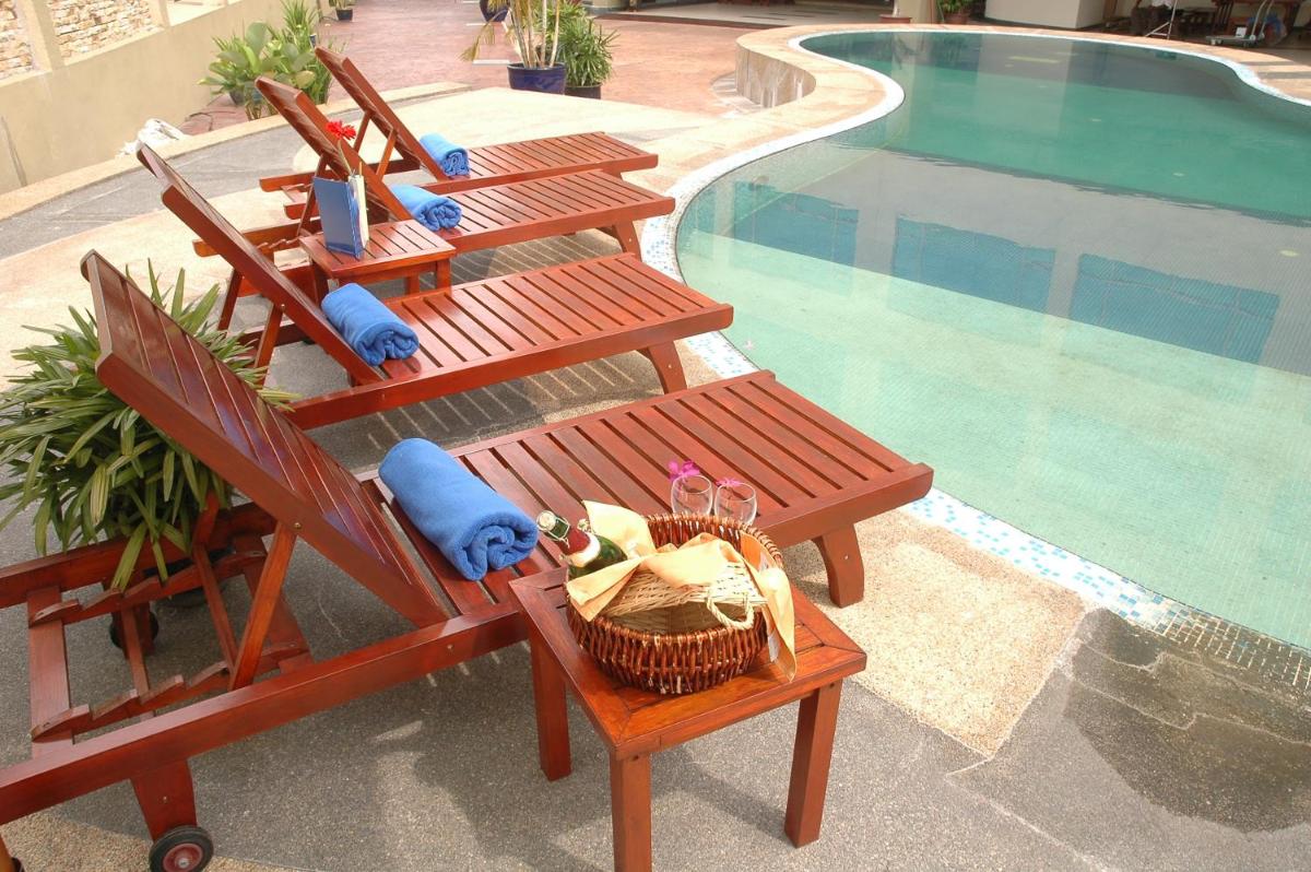 Oriental Crystal Hotel - Housity