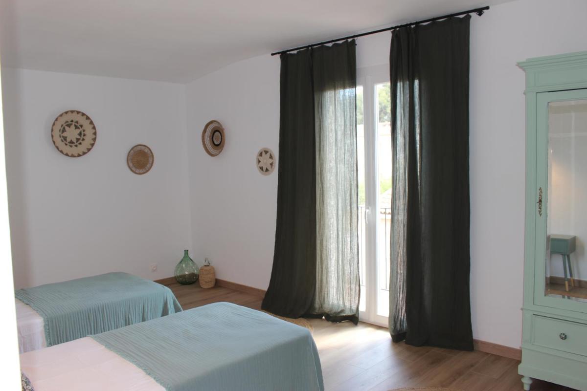 Suitetrails - Le Terracotta , 2chambres, Terrasse, Piscine, Parking gratuit, Wifi, Climatisation