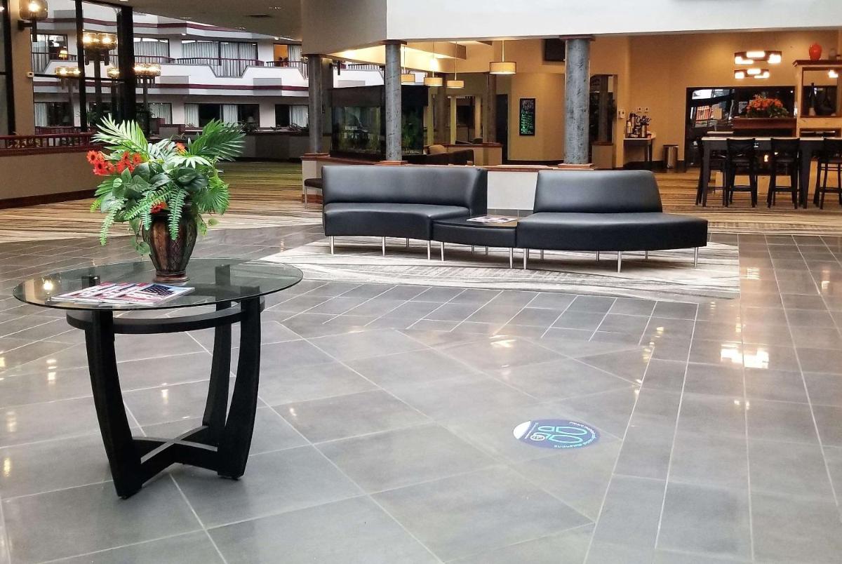 Howard Johnson by Wyndham Lima - Housity