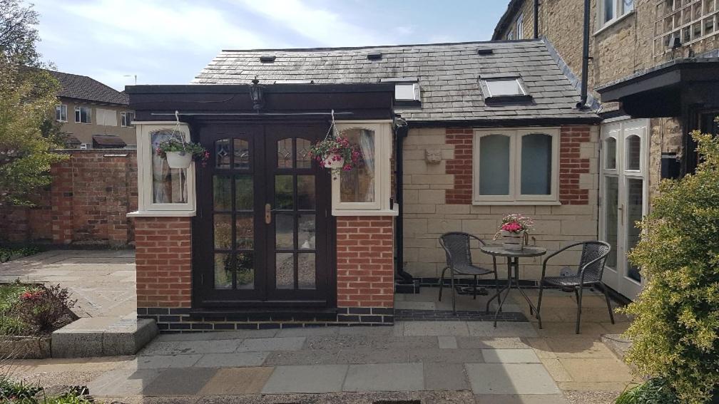 Ruby Cottage - Housity