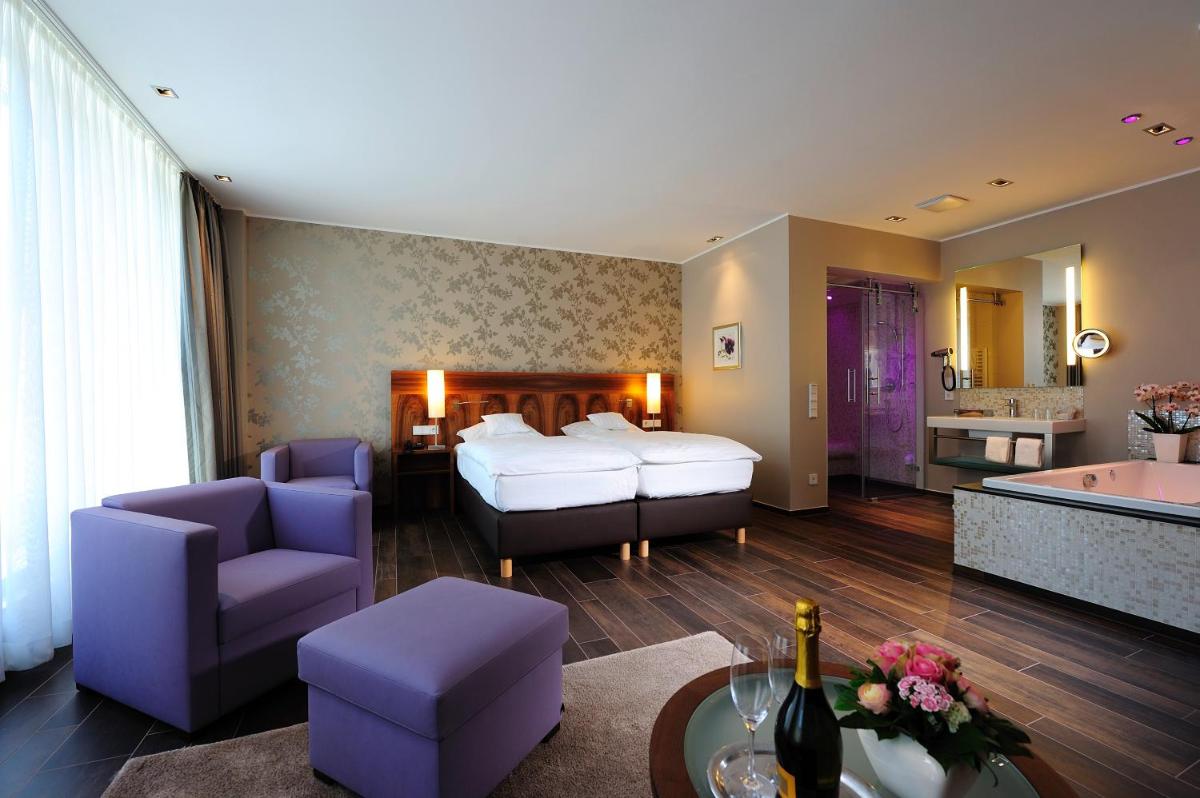 Hotel Lindenhof - Housity