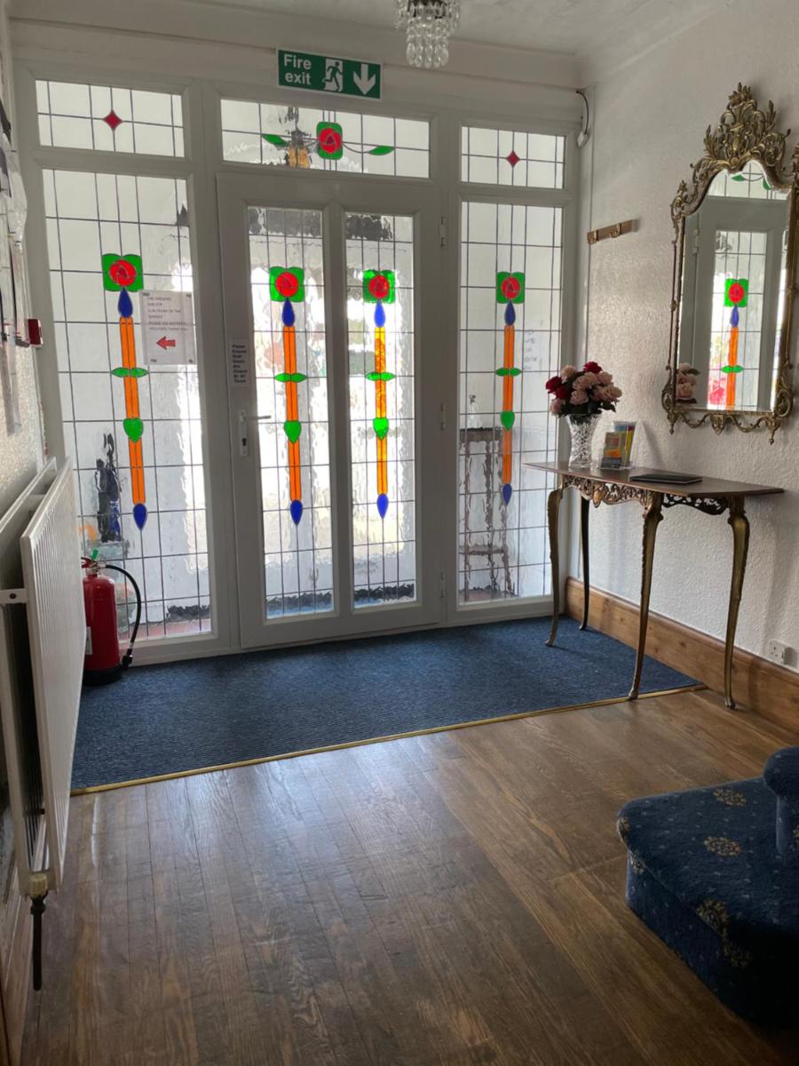Whiteways Guest House - Housity