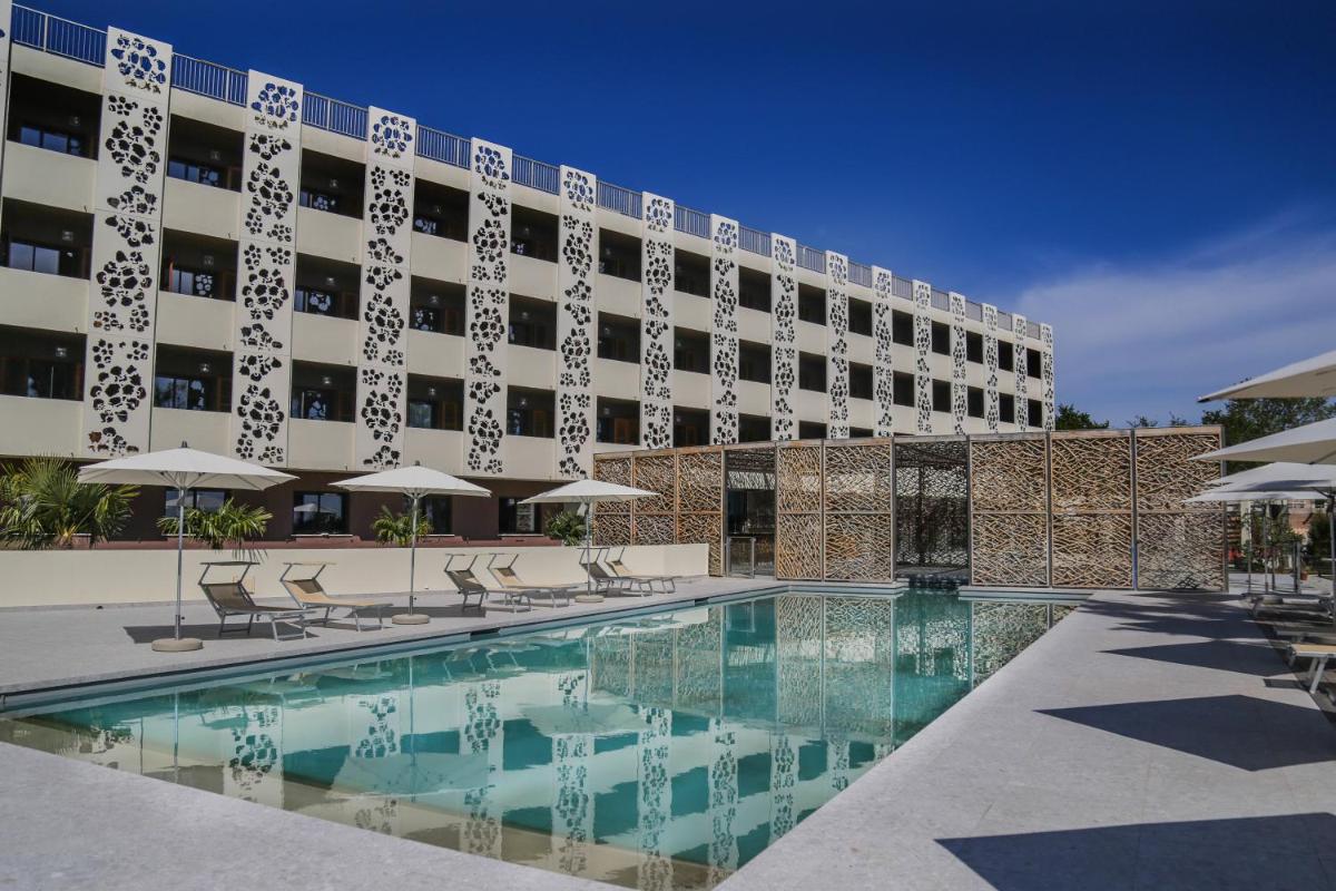 Hôtel San Lucianu - Housity