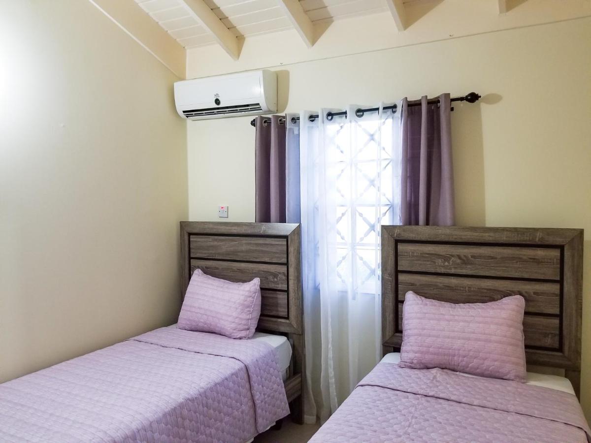 Tropix Villa - Housity