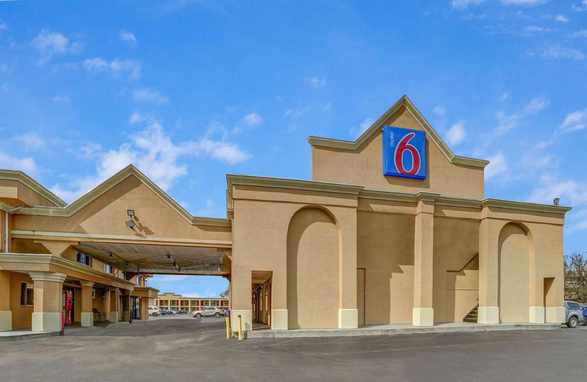 Motel 6 Lester - Philadelphia Airport - Housity