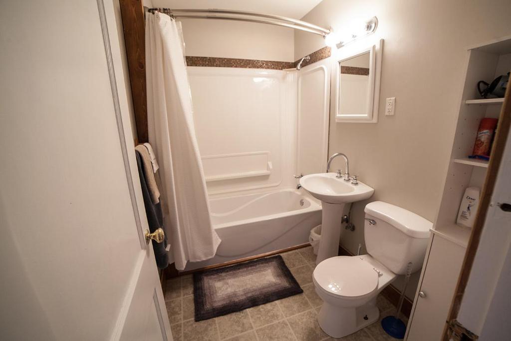 Huckleberry Cottage - Housity