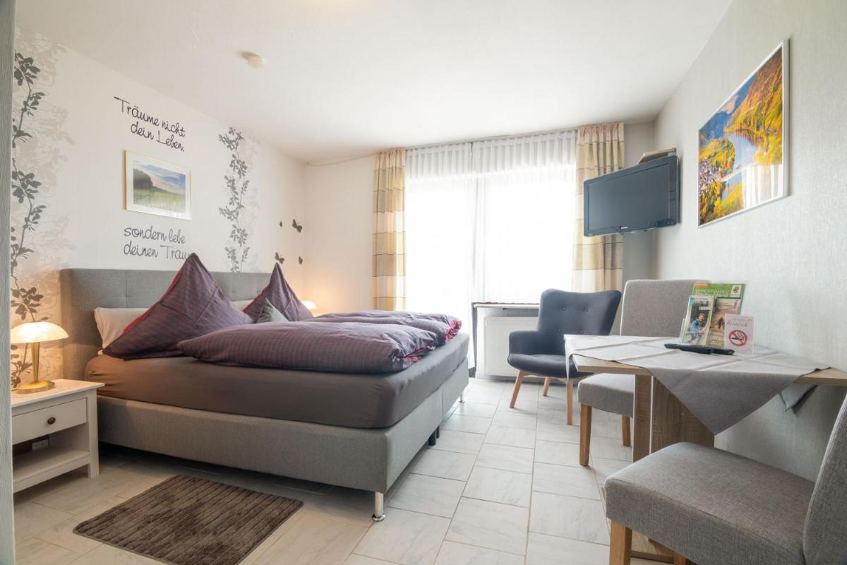 Landhaus Heimisch Bed & Breakfast - Housity