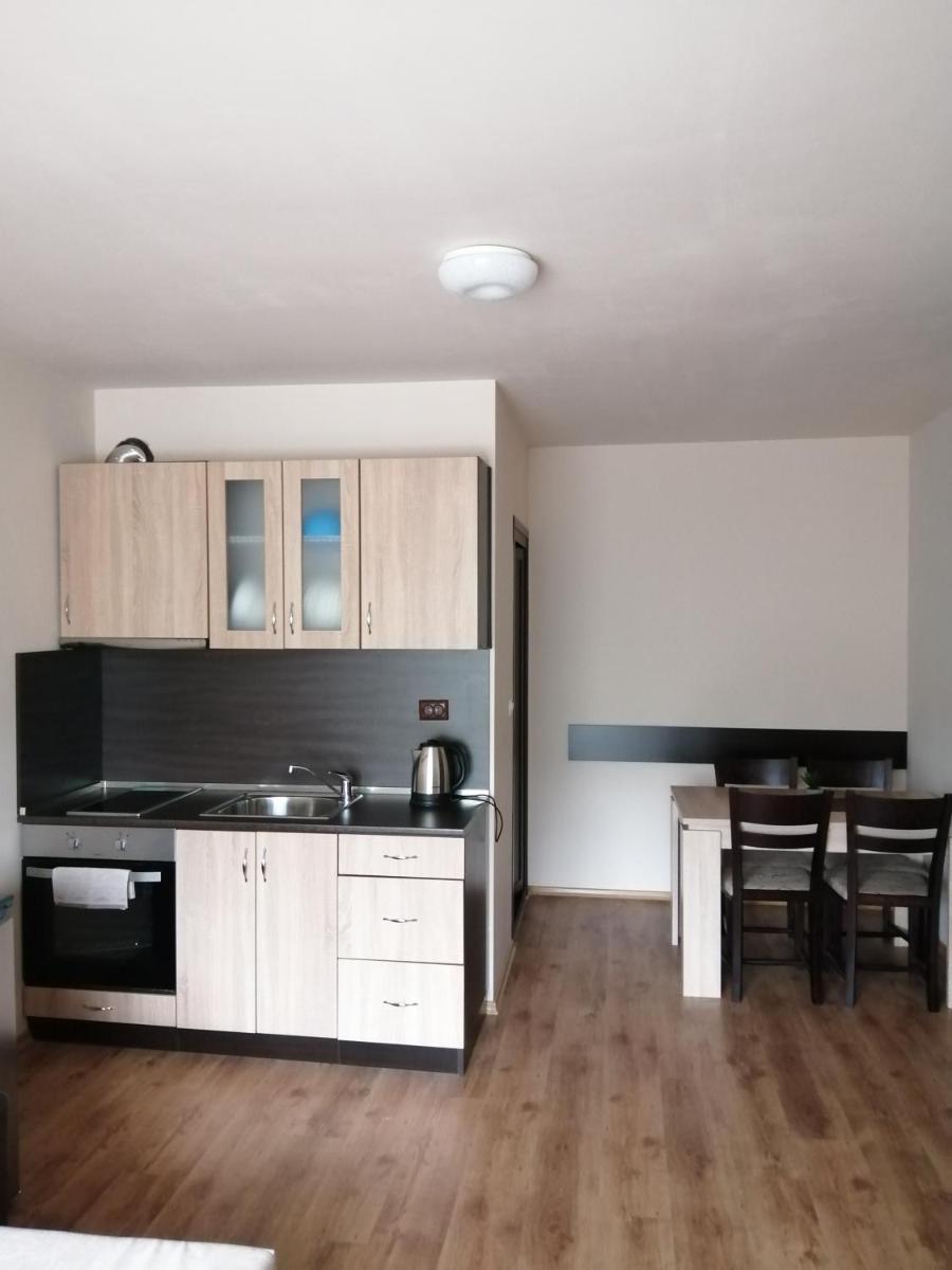 апартаменти Tryavna lake - Housity