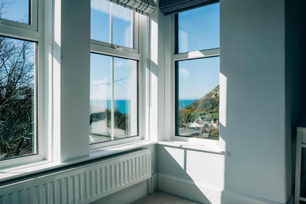 Bryn Berwyn Country House Tresaith - Housity