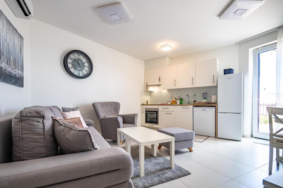 Boutique La Perla Jacuzzi - Housity
