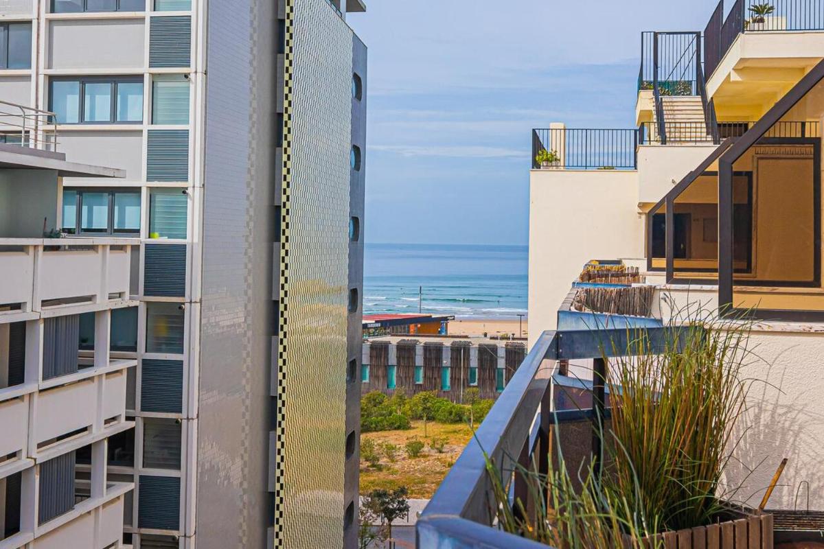 Costa Beach Terrace - Housity