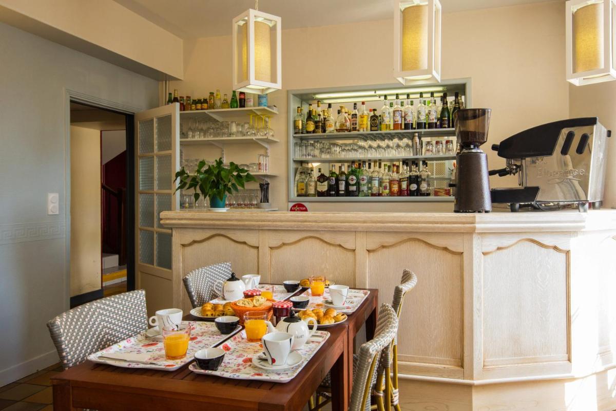 CIT'HOTEL Le Commerce - Housity