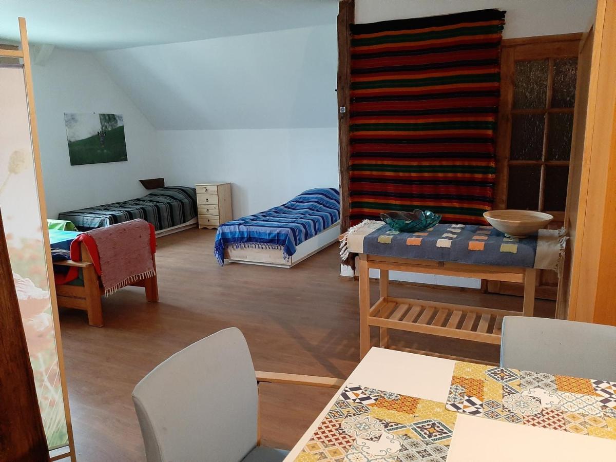 Jabłkowo-na skraju Puszczy Boreckiej ŚNIADANIA W CENIE - Housity