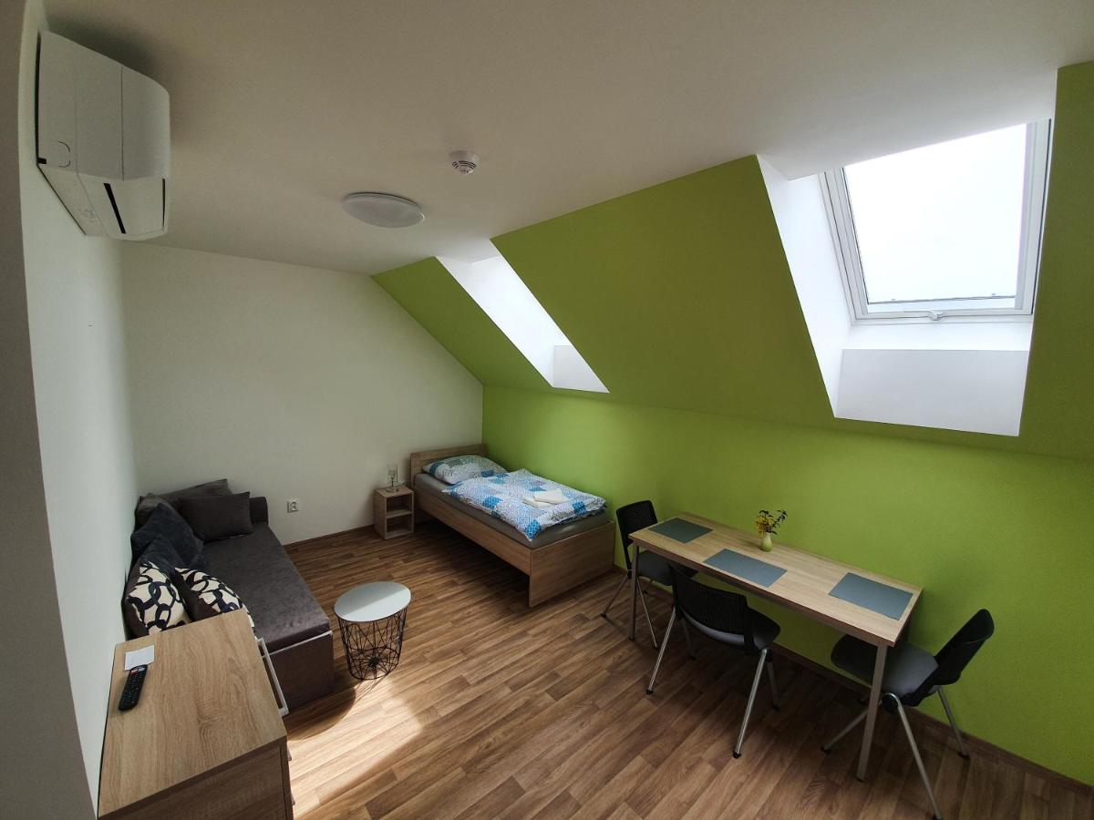 Penzion Amalka Dobříkov - Housity