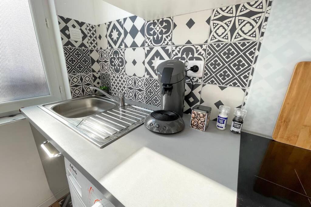 Studio Spa Privatif NETFLIX Unique Amiens - Housity