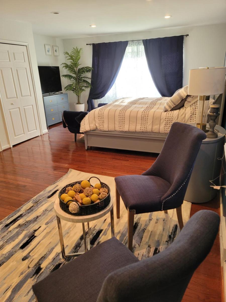 Charming Coastal Haven - Housity