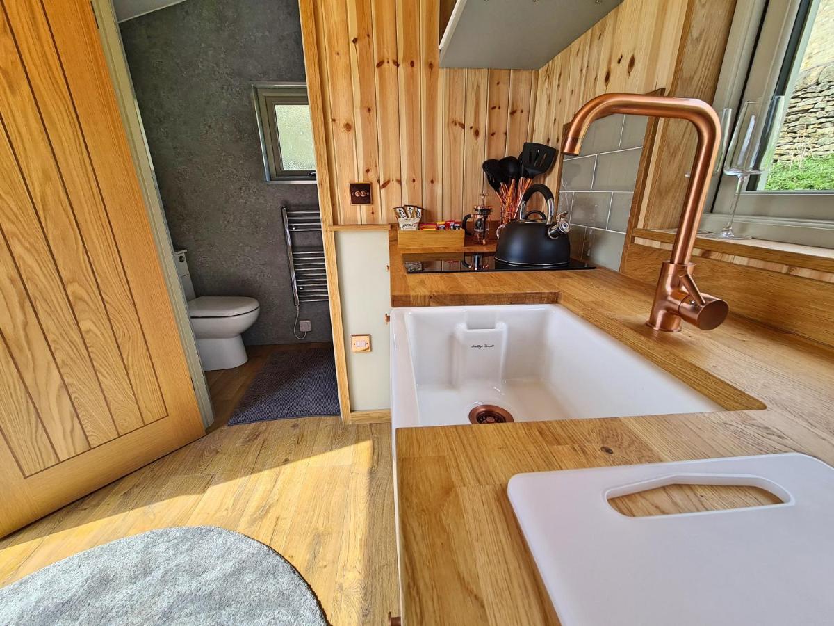 Peak District Shepherds Hut - Housity
