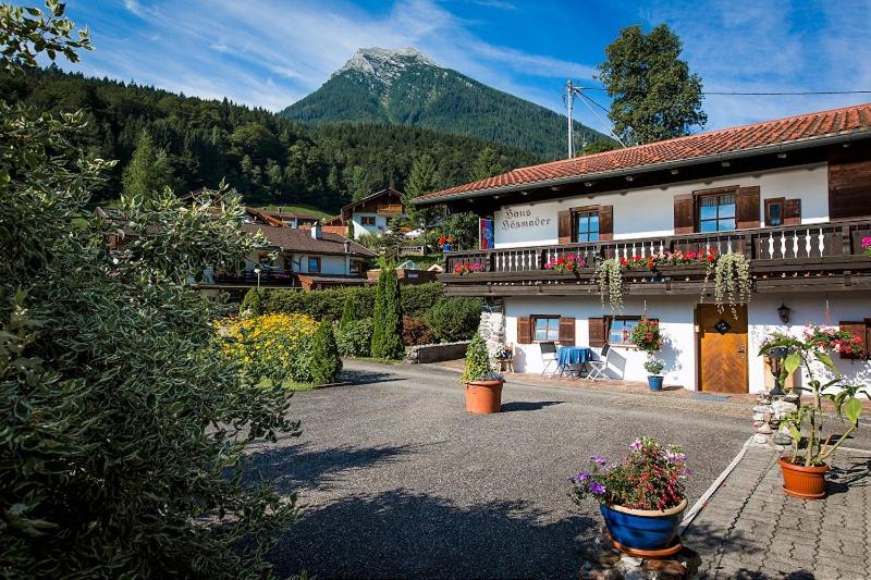 Gästehaus Hösmader Ferienwohnungen - Housity