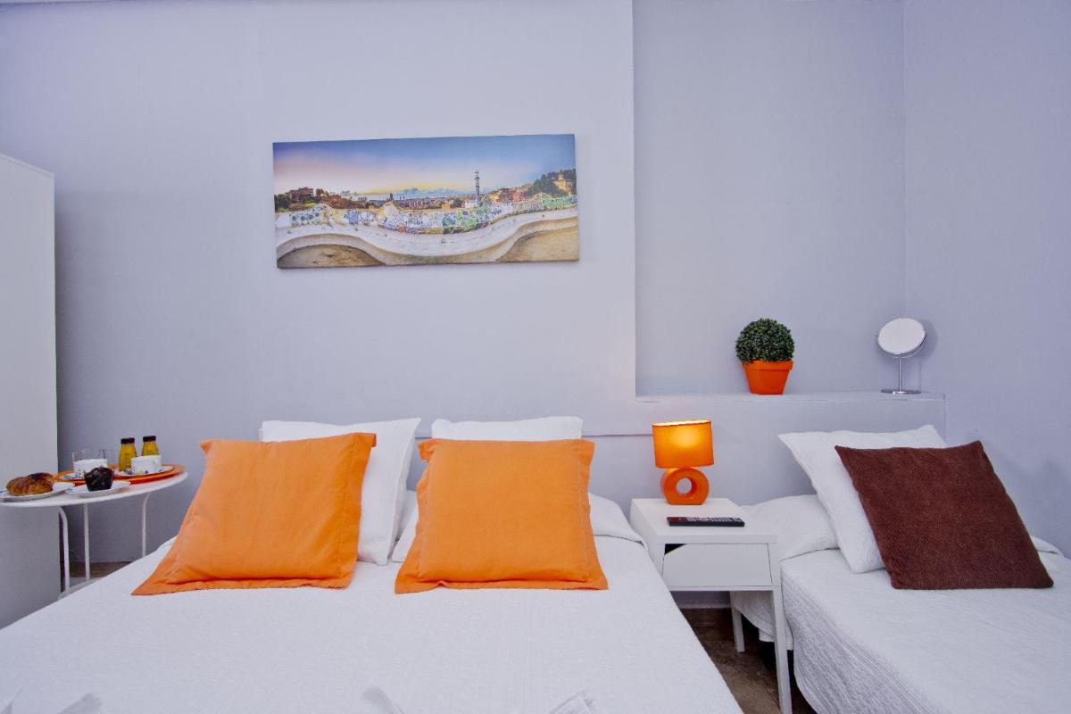 Barcelona City Seven Hostal - Housity