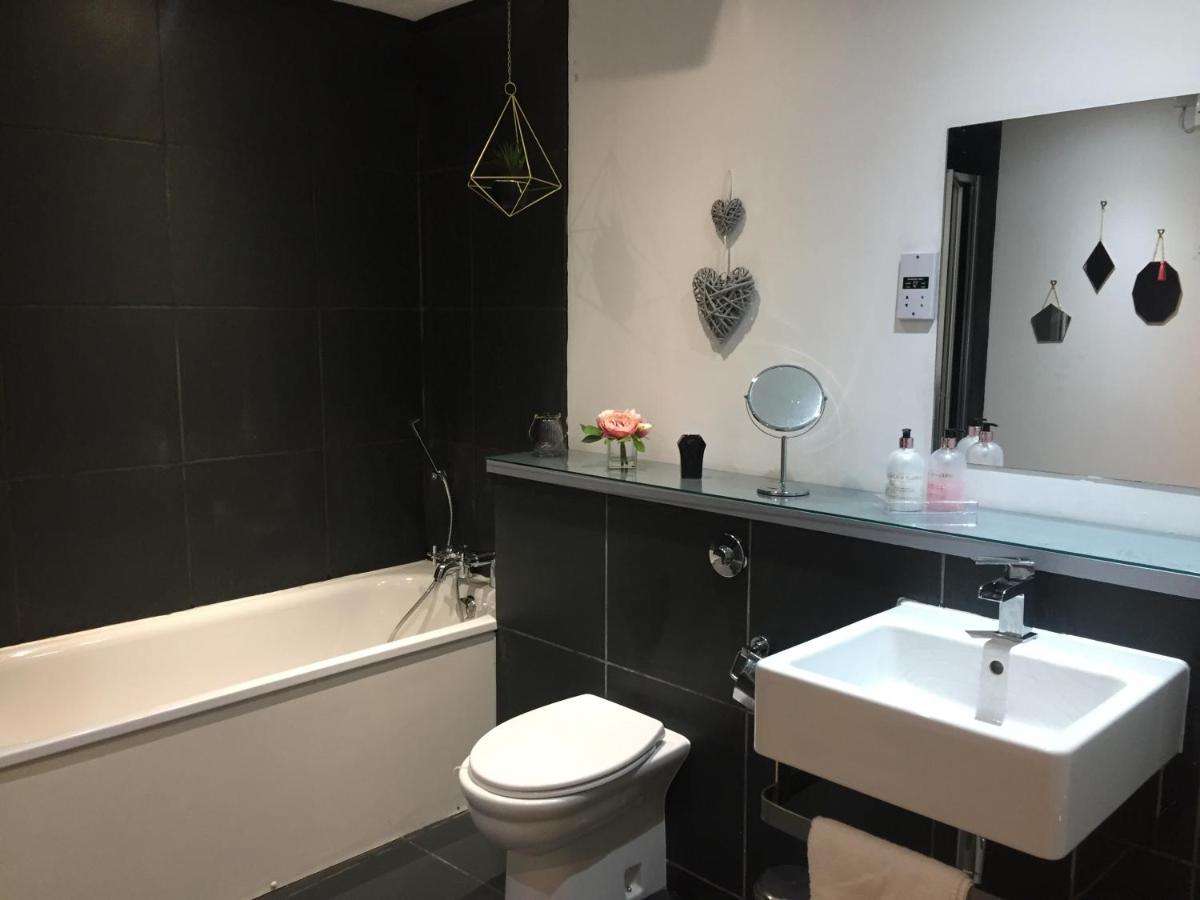 Stunning Glasgow City Centre Apartment - Housity