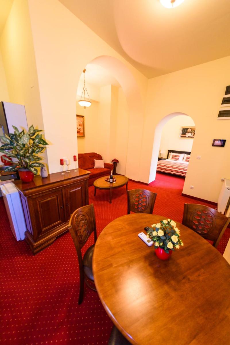 Apartament Baroc - Housity