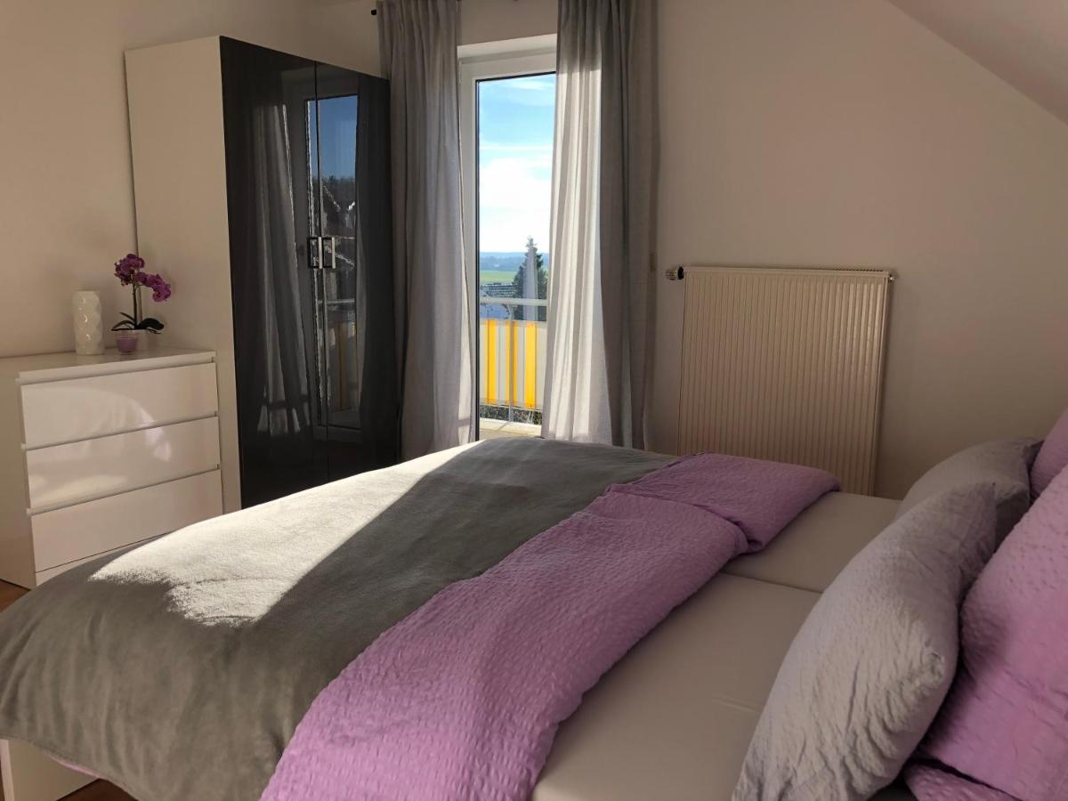 2 Ferienwohnungen mit Balkon für 6 Personen - Housity