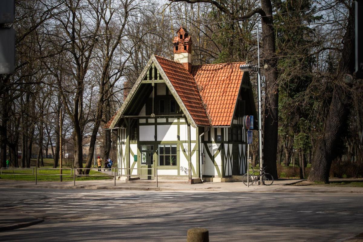 2stāvu PARKA NAMIŅŠ Viesturdārzā pērļu medniekiem! - Housity