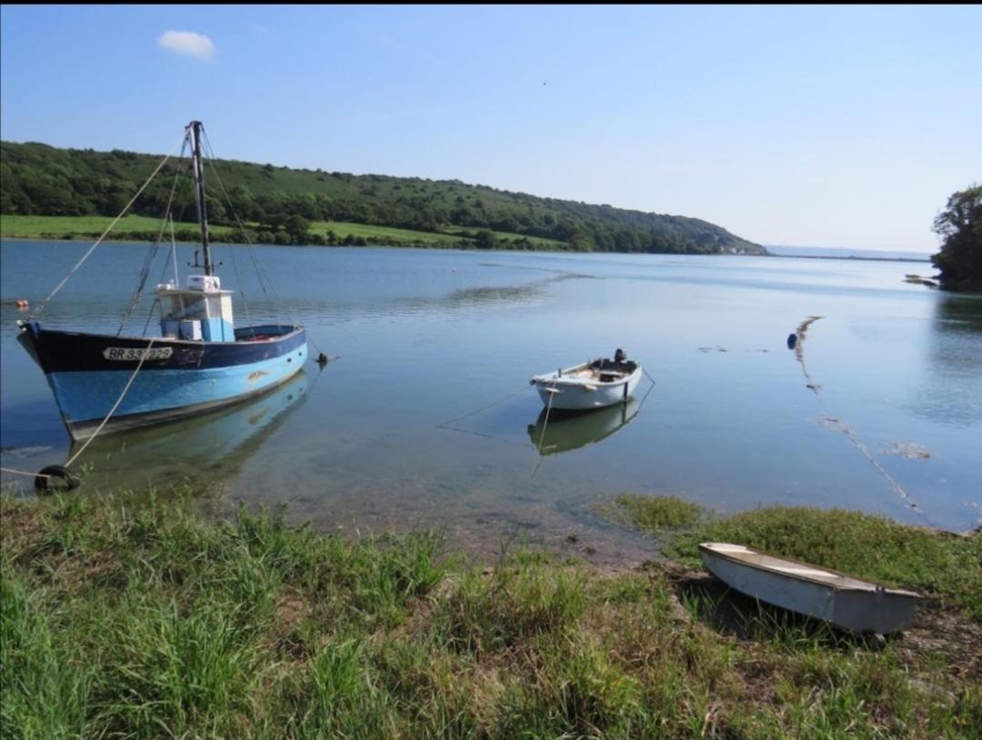 Prête-moi ta plume - T5 moderne dans une ancienne école en bord de mer - Housity