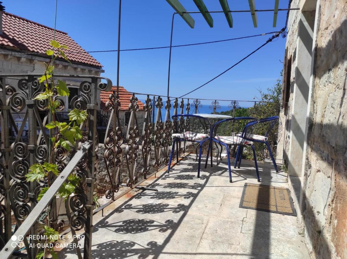 Rest house with jacuzzi Mili - Housity