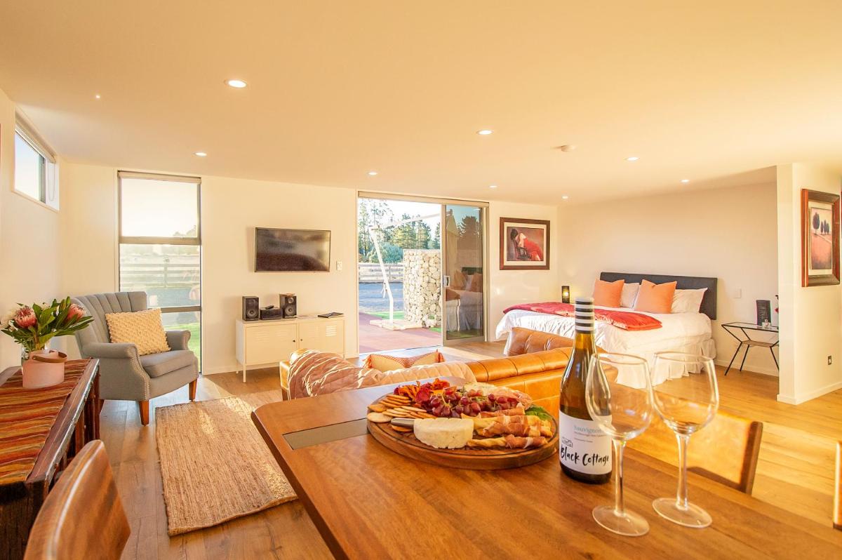 Farm Retreat B&B - Housity